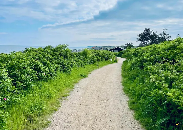 Summer House On Hilltop Near Kikhavn * 韩德斯泰德